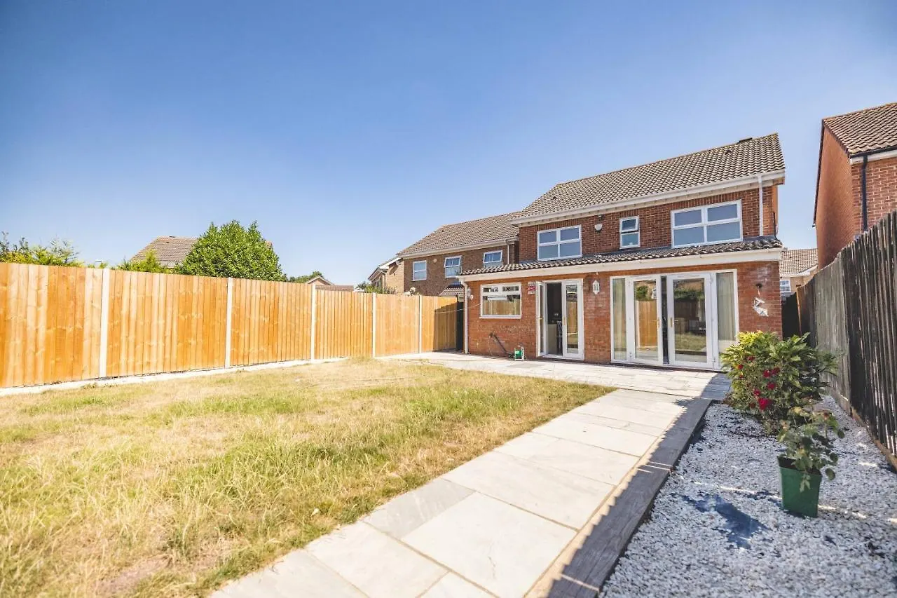 Holiday home Spacious 3 Bedroom Home - Great For Families! Slough